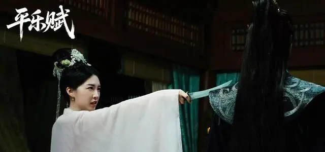 爱奇艺今明后三天上线《雪落云川》《契约十年》《铜江迷雾》三部剧 资讯配图