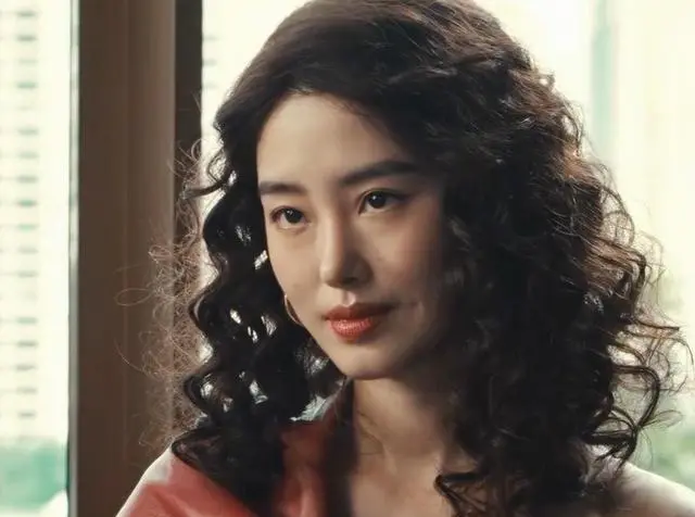 唐嫣主演《爱情没有神话》收视率从1.8%跌至1.2% 资讯配图 唐嫣主演《爱情没有神话》收视率从1.8%跌至1.2% 资讯配图